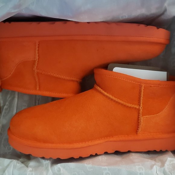 Uggs - Picture 5 of 8